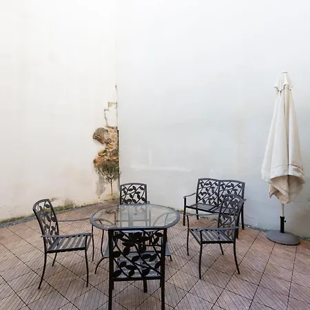 Appartement 4br In Prime Location Just Off The Promenade By 360 Estates *