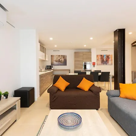 4br In Prime Location Just Off The Promenade By 360 Estates